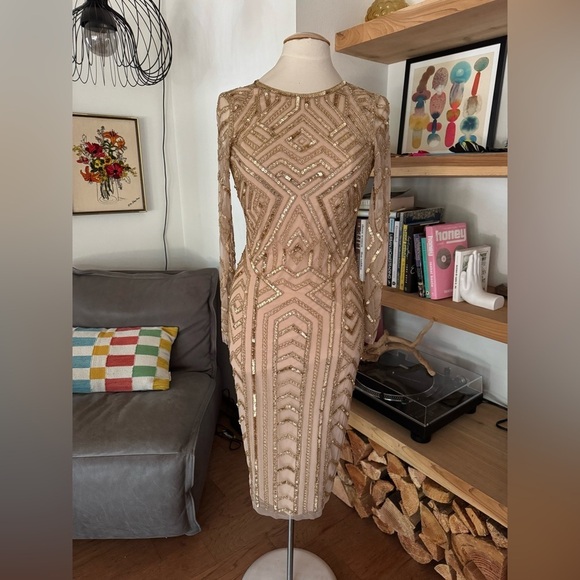 Gianni Bini Dresses & Skirts - Gianni Bini Champagne Gold Geometric Long Sleeve Sequin and Beaded Dress
